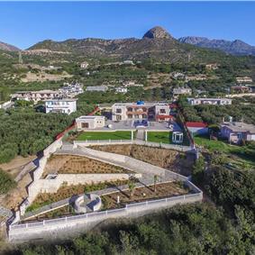 8 bedroom luxury villa with pool near Koutsounari, sleeps 16